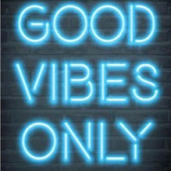 I’M LIVE 🔥🥳 SATURDAY 2;00 pm PST❣️LIKE THIS LISTING TO BE NOTIFIED! - Picture 12 of 16